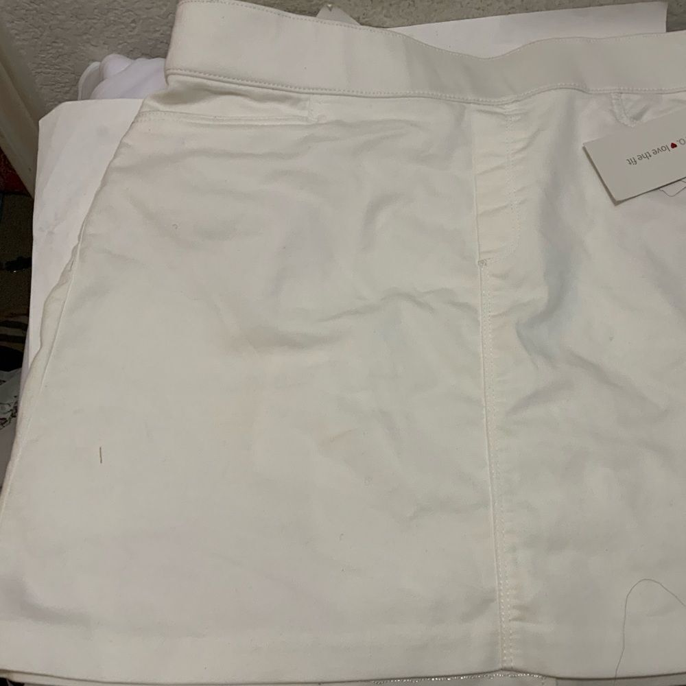 Intro Love the fit White Stretch Skort Sheri skort power stretch size 16 New
